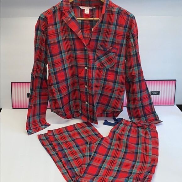 NWT VICTORIA SECRET Christmas PAJAMA Set - Picture 2 of 9
